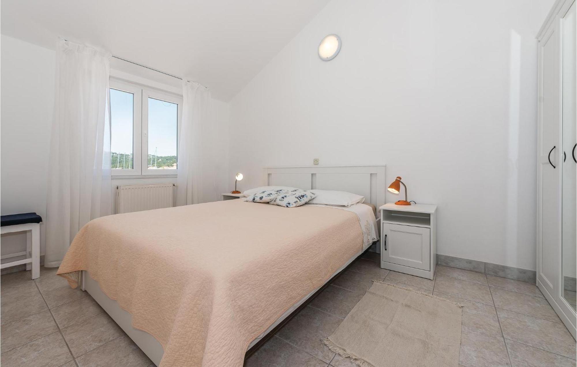 Awesome Apartment In Jezera With Kitchen Kültér fotó