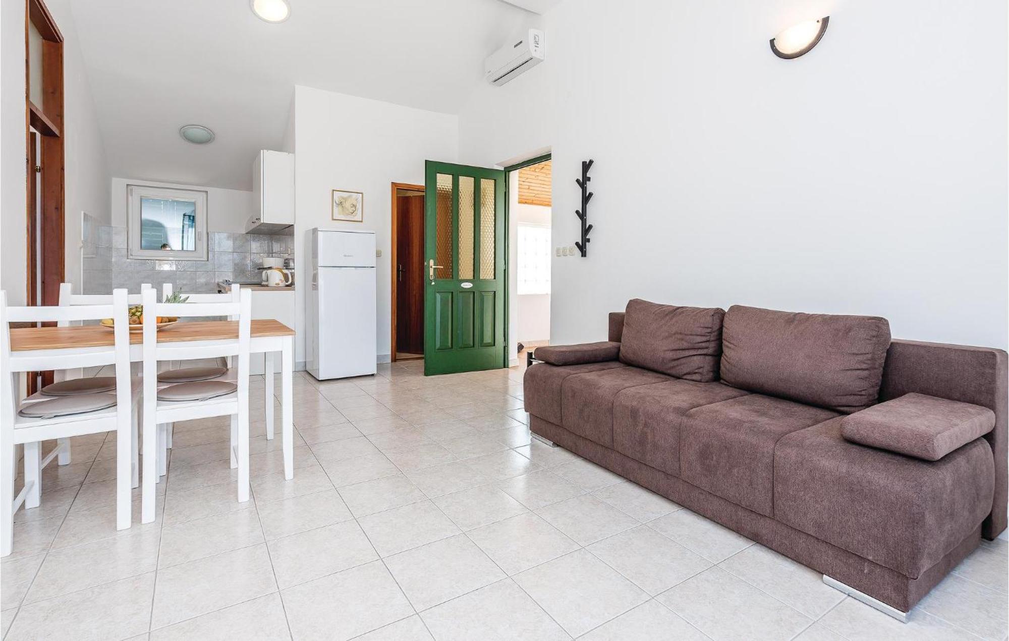Awesome Apartment In Jezera With Kitchen Kültér fotó