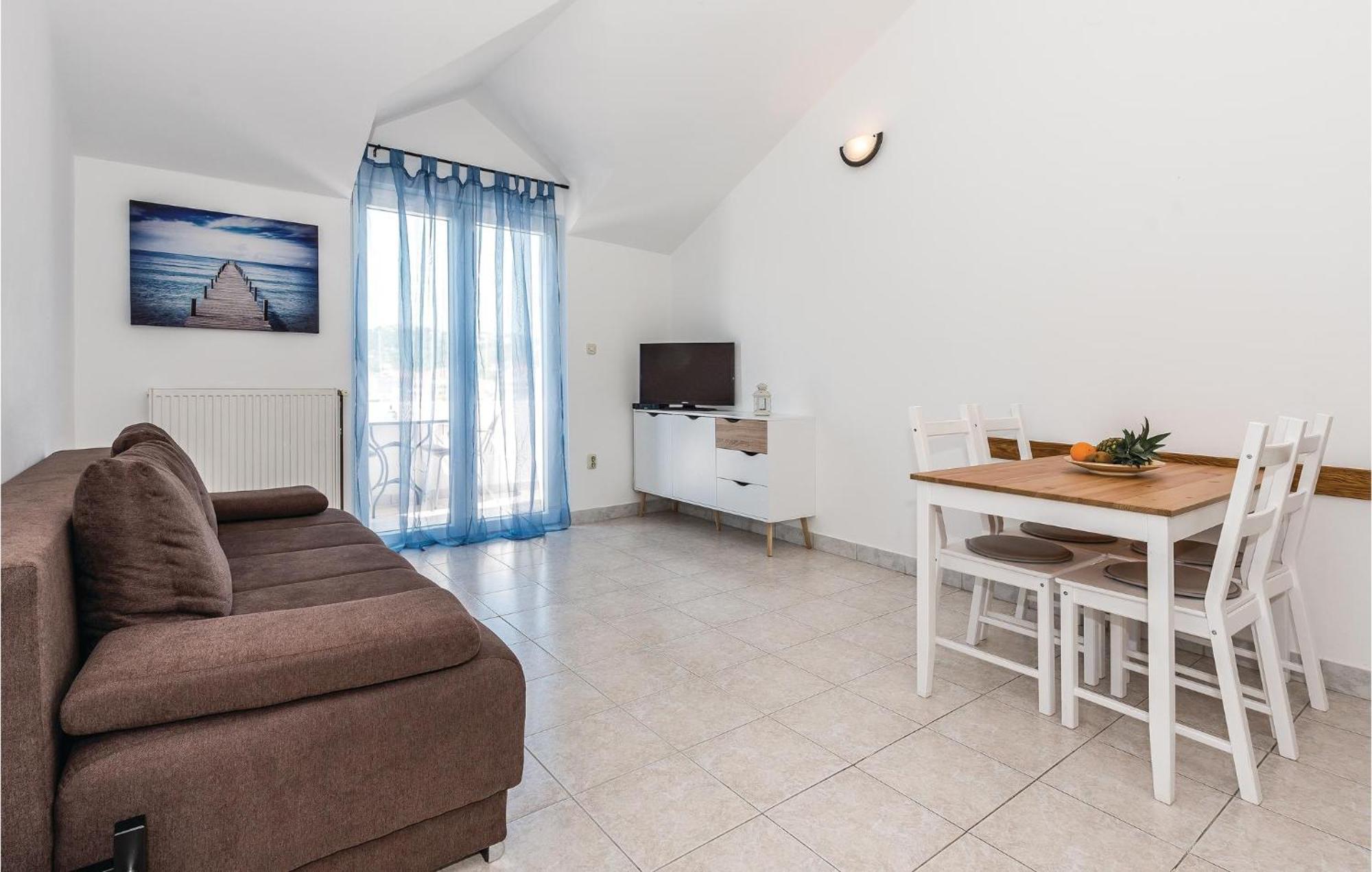 Awesome Apartment In Jezera With Kitchen Kültér fotó